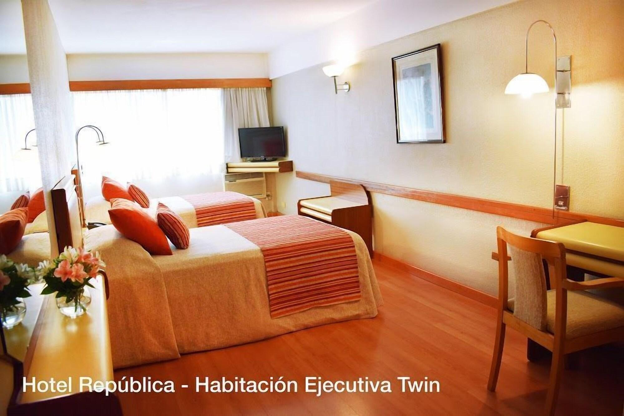 Hotel Solans Republica Росарио Екстериор снимка